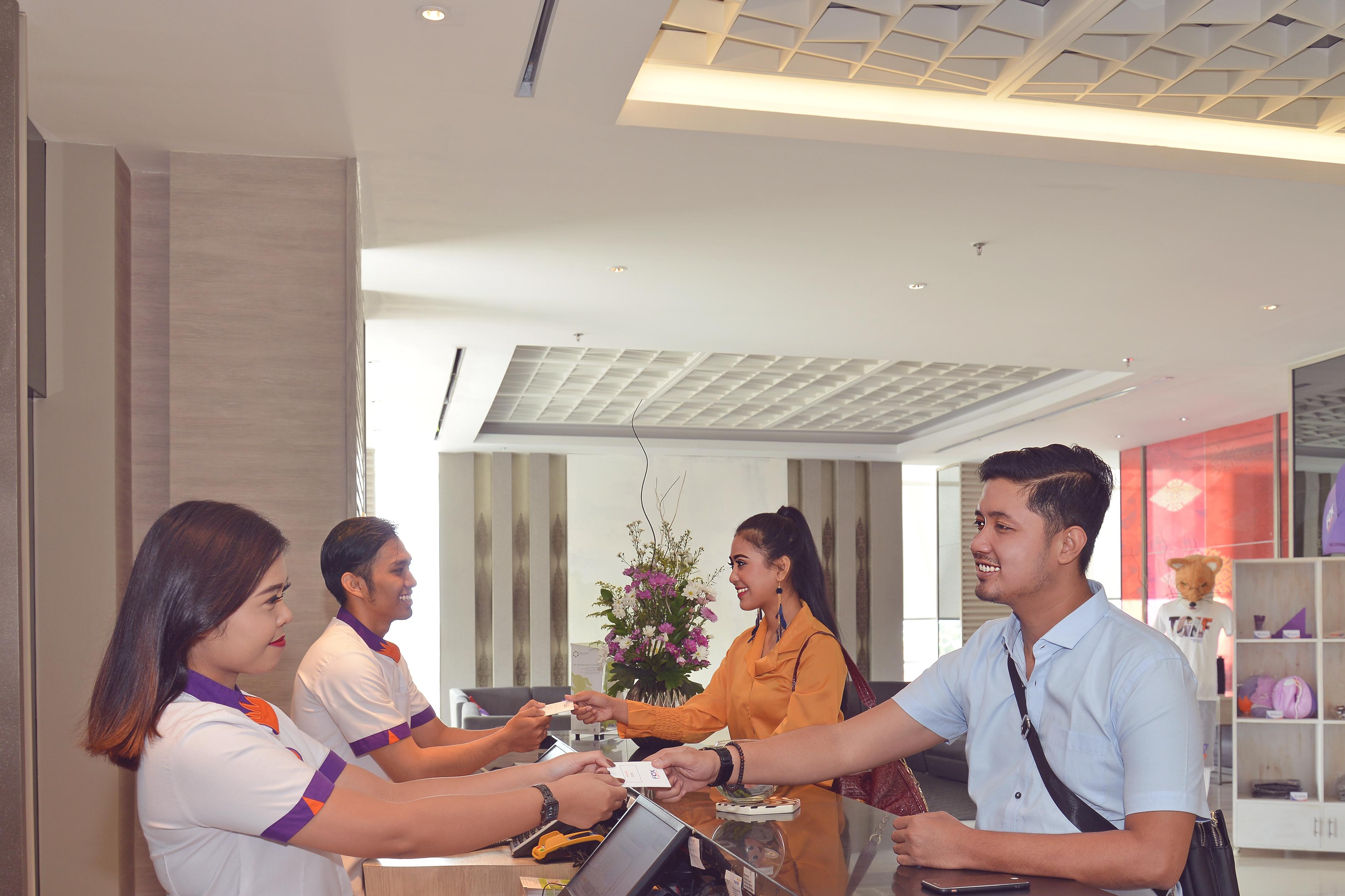 Fox Hotel Pekanbaru Buitenkant foto