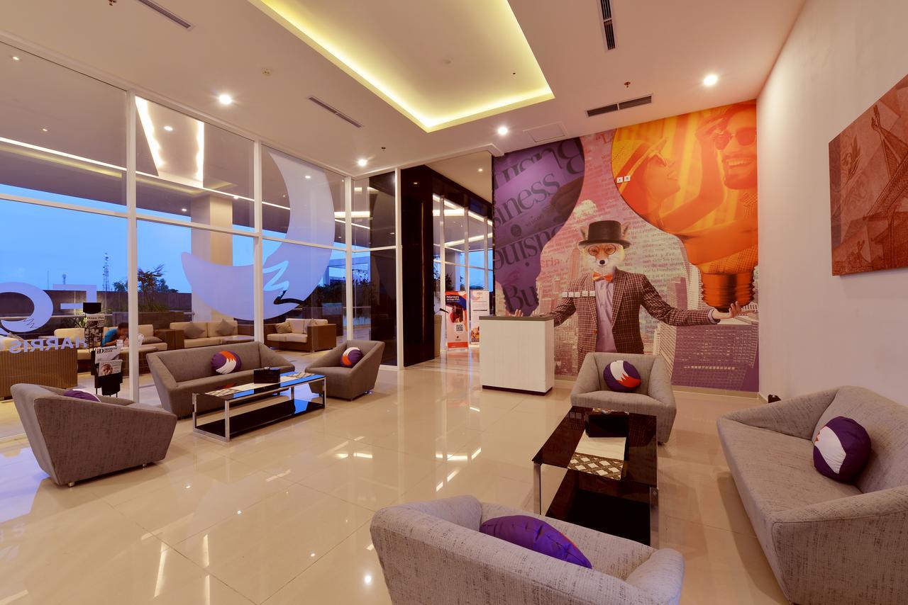 Fox Hotel Pekanbaru Buitenkant foto