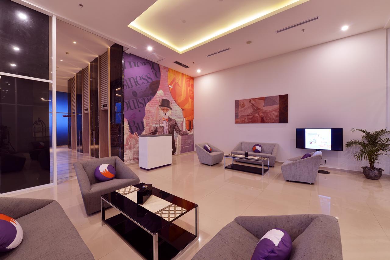 Fox Hotel Pekanbaru Buitenkant foto