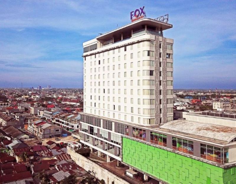 Fox Hotel Pekanbaru Buitenkant foto